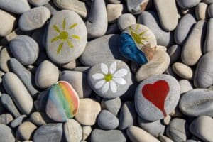 conseils et idees pour decorer un galet 1